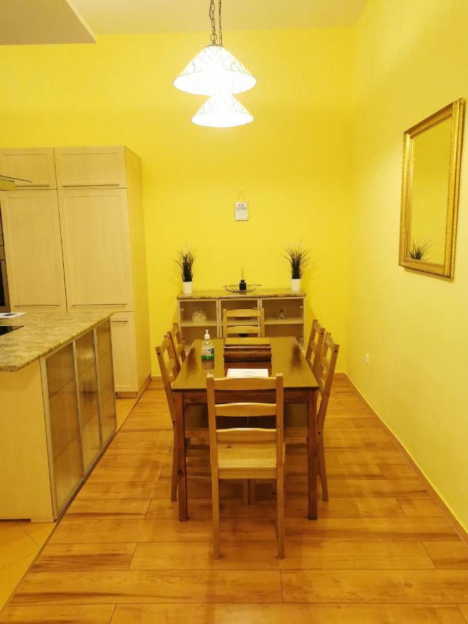 Corvin City Center Kisfaludy Apartman Apartment Budapest Bagian luar foto
